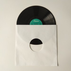 12 LP Witte kraftpapier-platenalbumhoezen met middengat